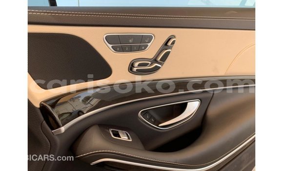 Acheter Import Voiture Mercedes-Benz 190 Blanc à Import - Dubai, Rwanda Acheter Import Voiture Mercedes-Benz 190 Blanc à Import - Dubai, Rwanda