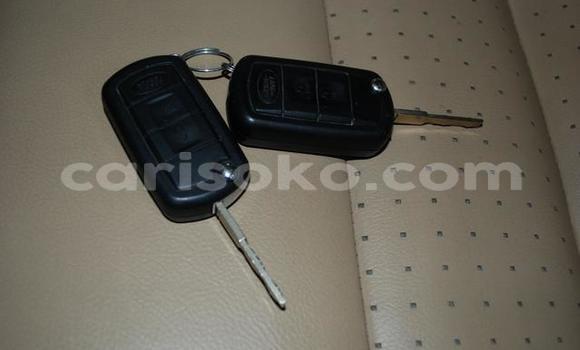 Buy Used Land Rover Range Rover White Car in Gasarenda in Rwanda Buy Used Land Rover Range Rover White Car in Gasarenda in Rwanda