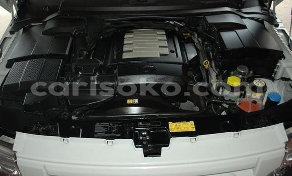 Buy Used Land Rover Range Rover White Car in Gasarenda in Rwanda Buy Used Land Rover Range Rover White Car in Gasarenda in Rwanda