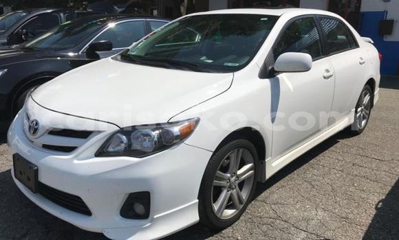 Sayi Na hannu Toyota Corolla Blanc Mota in Kigali a Rwanda Sayi Na hannu Toyota Corolla Blanc Mota in Kigali a Rwanda