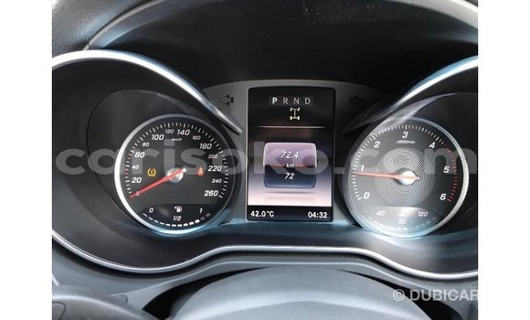 Acheter Import Voiture Mercedes-Benz 250 Rouge à Import - Dubai, Rwanda Acheter Import Voiture Mercedes-Benz 250 Rouge à Import - Dubai, Rwanda