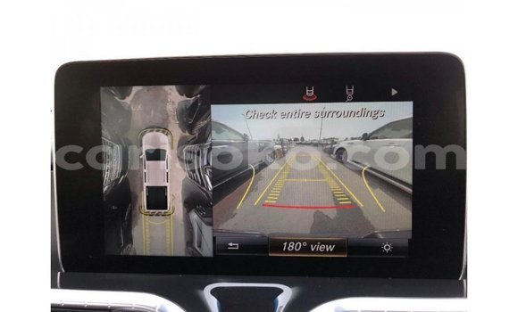 Acheter Import Voiture Mercedes-Benz 250 Blanc à Import - Dubai, Rwanda Acheter Import Voiture Mercedes-Benz 250 Blanc à Import - Dubai, Rwanda