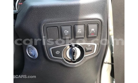 Acheter Import Voiture Mercedes-Benz 250 Blanc à Import - Dubai, Rwanda Acheter Import Voiture Mercedes-Benz 250 Blanc à Import - Dubai, Rwanda