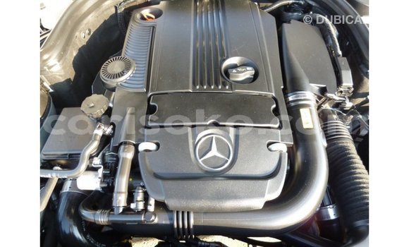 Acheter Import Voiture Mercedes-Benz 200 Blanc à Import - Dubai, Rwanda Acheter Import Voiture Mercedes-Benz 200 Blanc à Import - Dubai, Rwanda