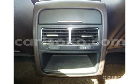 Acheter Import Voiture Volkswagen Touareg Marron à Import - Dubai, Rwanda Acheter Import Voiture Volkswagen Touareg Marron à Import - Dubai, Rwanda