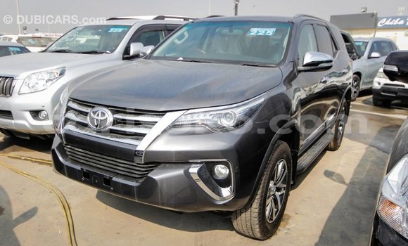 Acheter Import Voiture Toyota Fortuner Autre à Import - Dubai, Rwanda Acheter Import Voiture Toyota Fortuner Autre à Import - Dubai, Rwanda