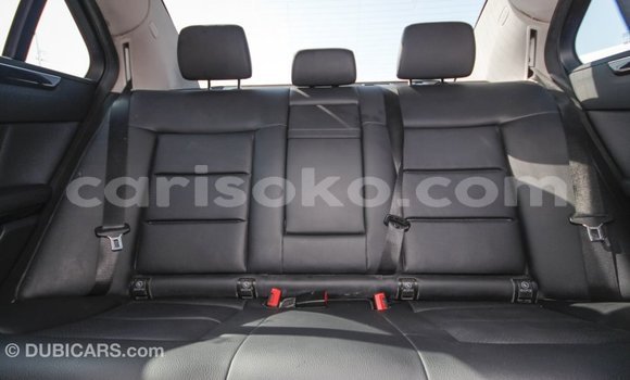 Acheter Import Voiture Mercedes-Benz 200 Blanc à Import - Dubai, Rwanda Acheter Import Voiture Mercedes-Benz 200 Blanc à Import - Dubai, Rwanda