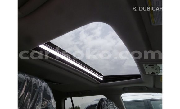 Acheter Import Voiture Lexus LX Blanc à Import - Dubai, Rwanda Acheter Import Voiture Lexus LX Blanc à Import - Dubai, Rwanda