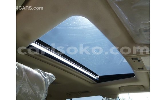 Acheter Import Voiture Toyota Land Cruiser Blanc à Import - Dubai, Rwanda Acheter Import Voiture Toyota Land Cruiser Blanc à Import - Dubai, Rwanda