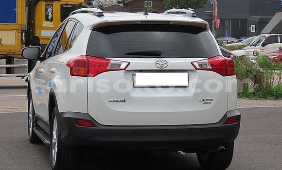 اشتري مستعمل Toyota RAV4 Blanc سيارة في Kigali في Rwanda اشتري مستعمل Toyota RAV4 Blanc سيارة في Kigali في Rwanda