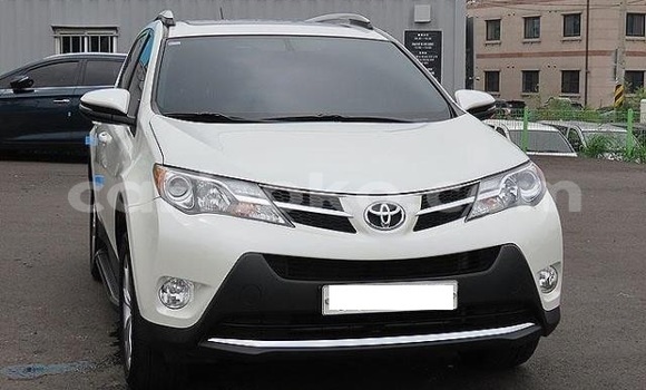اشتري مستعمل Toyota RAV4 Blanc سيارة في Kigali في Rwanda اشتري مستعمل Toyota RAV4 Blanc سيارة في Kigali في Rwanda