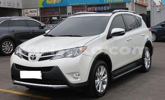 اشتري مستعمل Toyota RAV4 Blanc سيارة في Kigali في Rwanda اشتري مستعمل Toyota RAV4 Blanc سيارة في Kigali في Rwanda