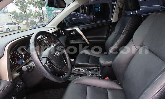 اشتري مستعمل Toyota RAV4 Blanc سيارة في Kigali في Rwanda اشتري مستعمل Toyota RAV4 Blanc سيارة في Kigali في Rwanda