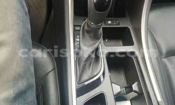 اشتري مستعمل Hyundai Sonata Blanc سيارة في Kigali في Rwanda اشتري مستعمل Hyundai Sonata Blanc سيارة في Kigali في Rwanda