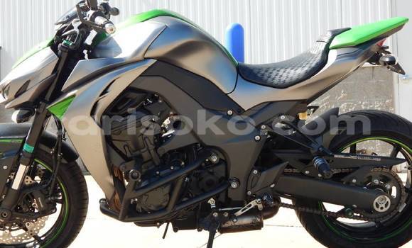 اشتري جديد Kawasaki Z 1000 Vert دراجة نارية في Kigali في Rwanda اشتري جديد Kawasaki Z 1000 Vert دراجة نارية في Kigali في Rwanda