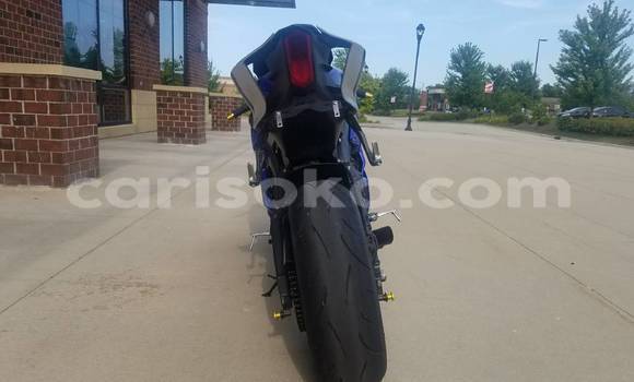 اشتري جديد Yamaha R1 Noir دراجة نارية في Kigali في Rwanda اشتري جديد Yamaha R1 Noir دراجة نارية في Kigali في Rwanda