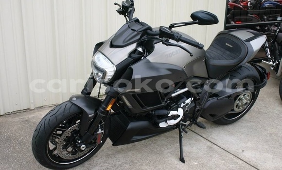 اشتري جديد Ducati Diavel Noir دراجة نارية في Kigali في Rwanda اشتري جديد Ducati Diavel Noir دراجة نارية في Kigali في Rwanda