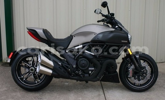 اشتري جديد Ducati Diavel Noir دراجة نارية في Kigali في Rwanda اشتري جديد Ducati Diavel Noir دراجة نارية في Kigali في Rwanda