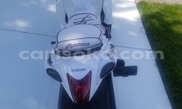 اشتري جديد Suzuki HAYABUSA Blanc دراجة نارية في Kigali في Rwanda اشتري جديد Suzuki HAYABUSA Blanc دراجة نارية في Kigali في Rwanda