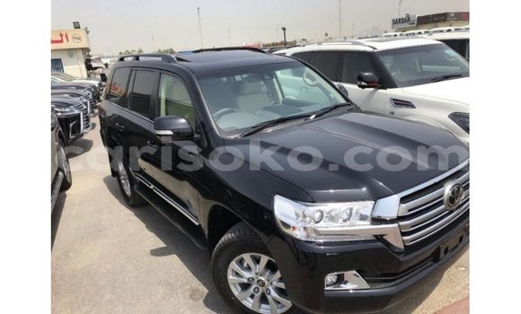 Acheter Import Voiture Toyota Land Cruiser Noir à Import - Dubai, Rwanda Acheter Import Voiture Toyota Land Cruiser Noir à Import - Dubai, Rwanda