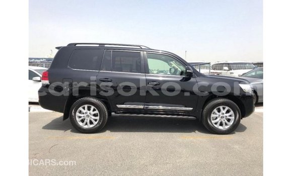 Acheter Import Voiture Toyota Land Cruiser Noir à Import - Dubai, Rwanda Acheter Import Voiture Toyota Land Cruiser Noir à Import - Dubai, Rwanda