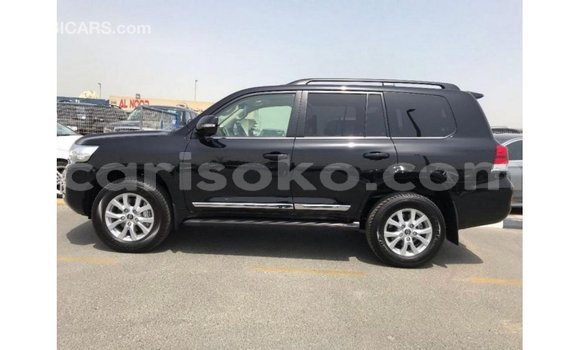 Acheter Import Voiture Toyota Land Cruiser Noir à Import - Dubai, Rwanda Acheter Import Voiture Toyota Land Cruiser Noir à Import - Dubai, Rwanda
