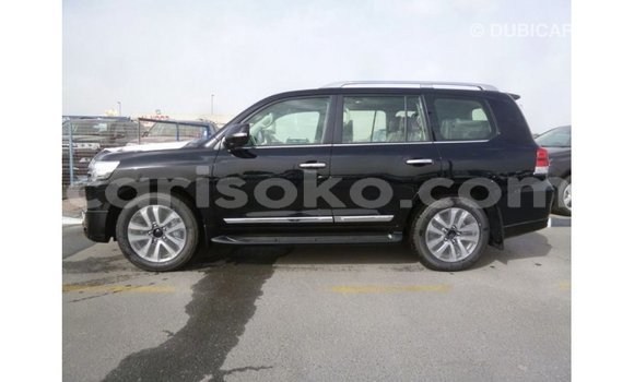Acheter Import Voiture Toyota Land Cruiser Noir à Import - Dubai, Rwanda Acheter Import Voiture Toyota Land Cruiser Noir à Import - Dubai, Rwanda
