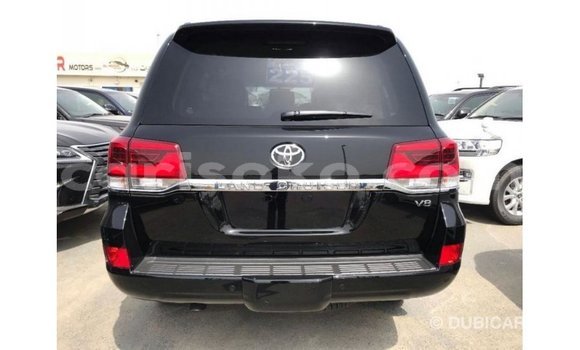 Acheter Import Voiture Toyota Land Cruiser Noir à Import - Dubai, Rwanda Acheter Import Voiture Toyota Land Cruiser Noir à Import - Dubai, Rwanda