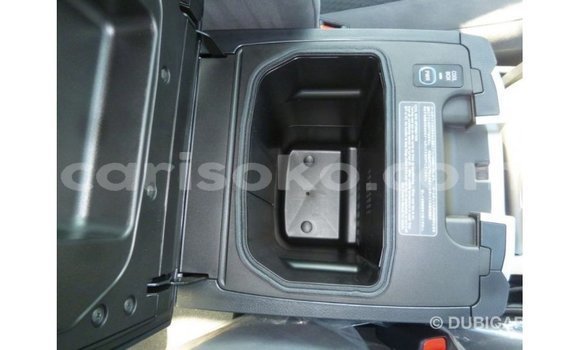 Acheter Import Voiture Toyota Land Cruiser Noir à Import - Dubai, Rwanda Acheter Import Voiture Toyota Land Cruiser Noir à Import - Dubai, Rwanda
