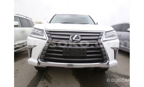 Acheter Import Voiture Lexus LX Blanc à Import - Dubai, Rwanda Acheter Import Voiture Lexus LX Blanc à Import - Dubai, Rwanda