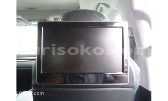 Acheter Import Voiture Lexus LX Blanc à Import - Dubai, Rwanda Acheter Import Voiture Lexus LX Blanc à Import - Dubai, Rwanda