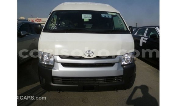 Acheter Import Voiture Toyota Hiace Blanc à Import - Dubai, Rwanda Acheter Import Voiture Toyota Hiace Blanc à Import - Dubai, Rwanda