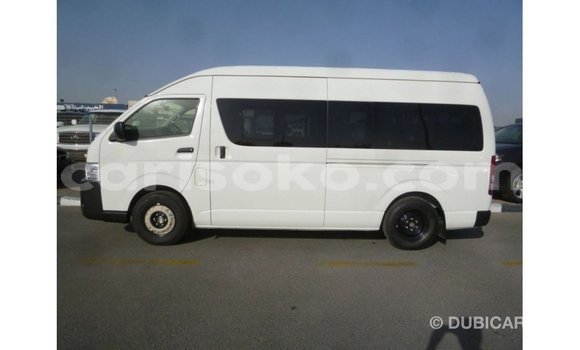 Acheter Import Voiture Toyota Hiace Blanc à Import - Dubai, Rwanda Acheter Import Voiture Toyota Hiace Blanc à Import - Dubai, Rwanda