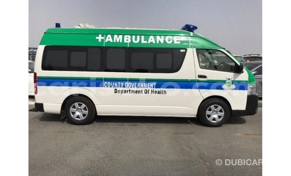 Acheter Import Voiture Toyota Hiace Blanc à Import - Dubai, Rwanda Acheter Import Voiture Toyota Hiace Blanc à Import - Dubai, Rwanda