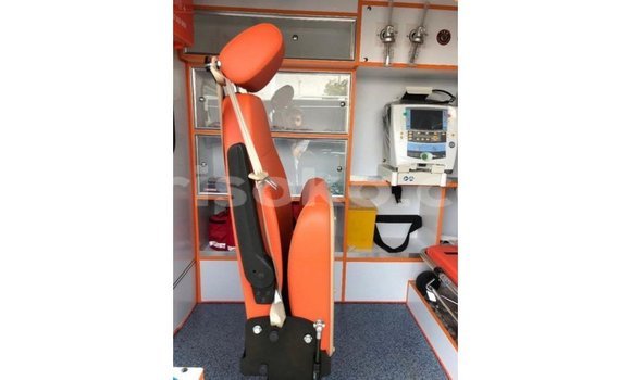 Acheter Import Voiture Toyota Hiace Blanc à Import - Dubai, Rwanda Acheter Import Voiture Toyota Hiace Blanc à Import - Dubai, Rwanda