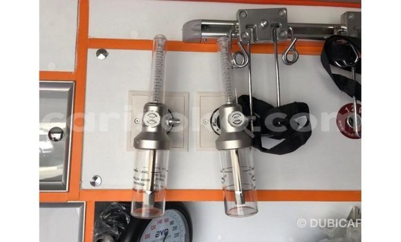 Acheter Import Voiture Toyota Hiace Blanc à Import - Dubai, Rwanda Acheter Import Voiture Toyota Hiace Blanc à Import - Dubai, Rwanda