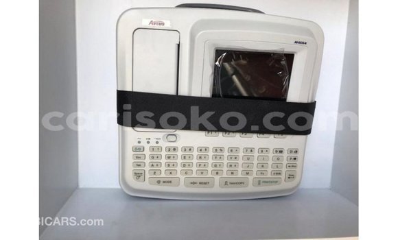 Acheter Import Voiture Toyota Hiace Blanc à Import - Dubai, Rwanda Acheter Import Voiture Toyota Hiace Blanc à Import - Dubai, Rwanda