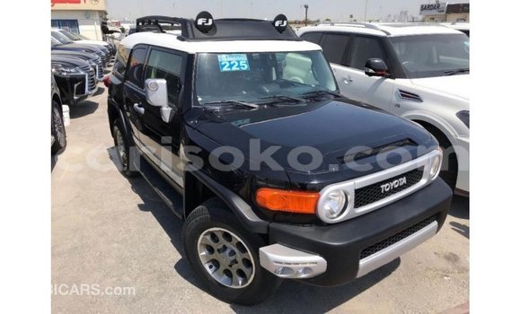Acheter Import Voiture Toyota FJ Cruiser Noir à Import - Dubai, Rwanda Acheter Import Voiture Toyota FJ Cruiser Noir à Import - Dubai, Rwanda