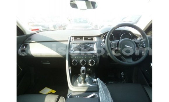 Acheter Import Voiture Jaguar E-Pace Blanc à Import - Dubai, Rwanda Acheter Import Voiture Jaguar E-Pace Blanc à Import - Dubai, Rwanda