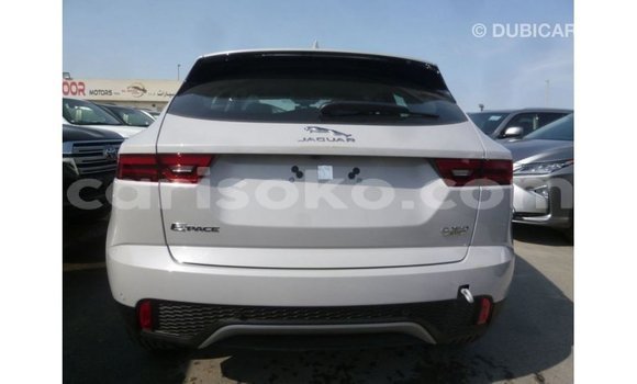 Acheter Import Voiture Jaguar E-Pace Blanc à Import - Dubai, Rwanda Acheter Import Voiture Jaguar E-Pace Blanc à Import - Dubai, Rwanda