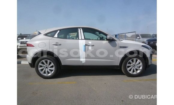 Acheter Import Voiture Jaguar E-Pace Blanc à Import - Dubai, Rwanda Acheter Import Voiture Jaguar E-Pace Blanc à Import - Dubai, Rwanda