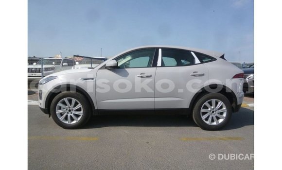 Acheter Import Voiture Jaguar E-Pace Blanc à Import - Dubai, Rwanda Acheter Import Voiture Jaguar E-Pace Blanc à Import - Dubai, Rwanda