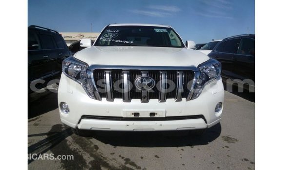 Acheter Import Voiture Toyota Prado Blanc à Import - Dubai, Rwanda Acheter Import Voiture Toyota Prado Blanc à Import - Dubai, Rwanda