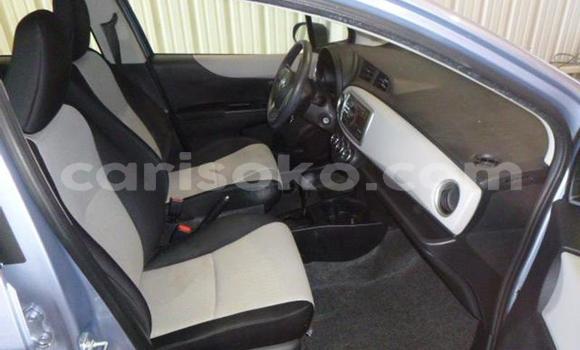 Acheter Occasion Voiture Toyota Yaris Bleu à Kigali, Rwanda Acheter Occasion Voiture Toyota Yaris Bleu à Kigali, Rwanda