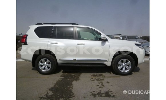 Acheter Import Voiture Toyota Prado Blanc à Import - Dubai, Rwanda Acheter Import Voiture Toyota Prado Blanc à Import - Dubai, Rwanda