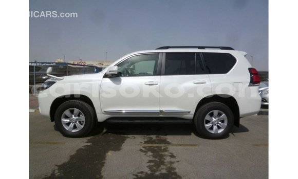 Acheter Import Voiture Toyota Prado Blanc à Import - Dubai, Rwanda Acheter Import Voiture Toyota Prado Blanc à Import - Dubai, Rwanda