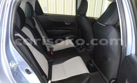 Acheter Occasion Voiture Toyota Yaris Bleu à Kigali, Rwanda Acheter Occasion Voiture Toyota Yaris Bleu à Kigali, Rwanda