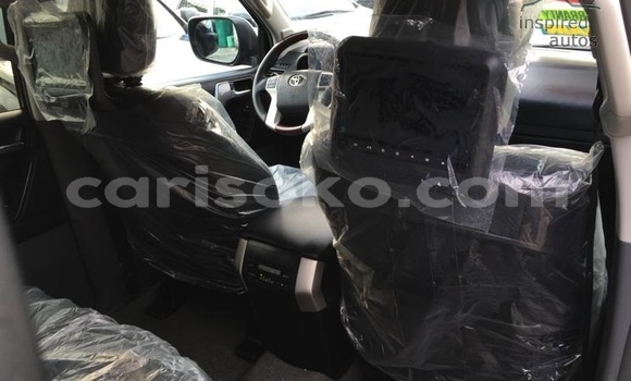 Acheter Occasion Voiture Toyota Land Cruiser Noir à Kigali, Rwanda Acheter Occasion Voiture Toyota Land Cruiser Noir à Kigali, Rwanda