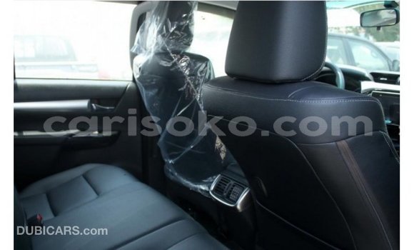 Acheter Import Voiture Toyota Hilux Autre à Import - Dubai, Rwanda Acheter Import Voiture Toyota Hilux Autre à Import - Dubai, Rwanda