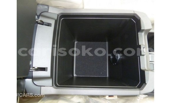 Acheter Import Voiture Toyota Prado Blanc à Import - Dubai, Rwanda Acheter Import Voiture Toyota Prado Blanc à Import - Dubai, Rwanda